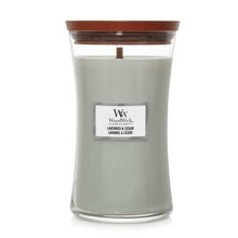 WoodWick Mittelgroße Duftkerze im Sanduhrglas mit knisterndem Docht | Lavender & Cedar | Brenndauer bis zu 60 Stunden - Bild 4