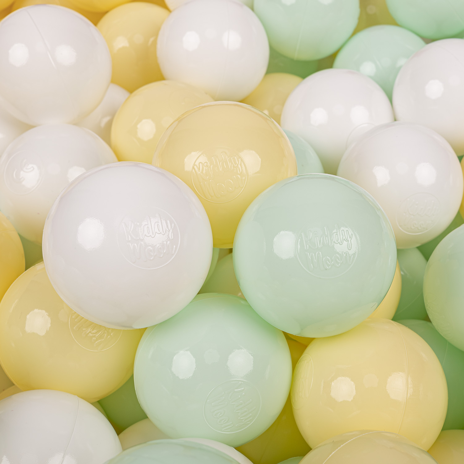 Kiddymoon Plastikbälle 7 Cm, Pastellgelb-weiß-mint, 100er-set