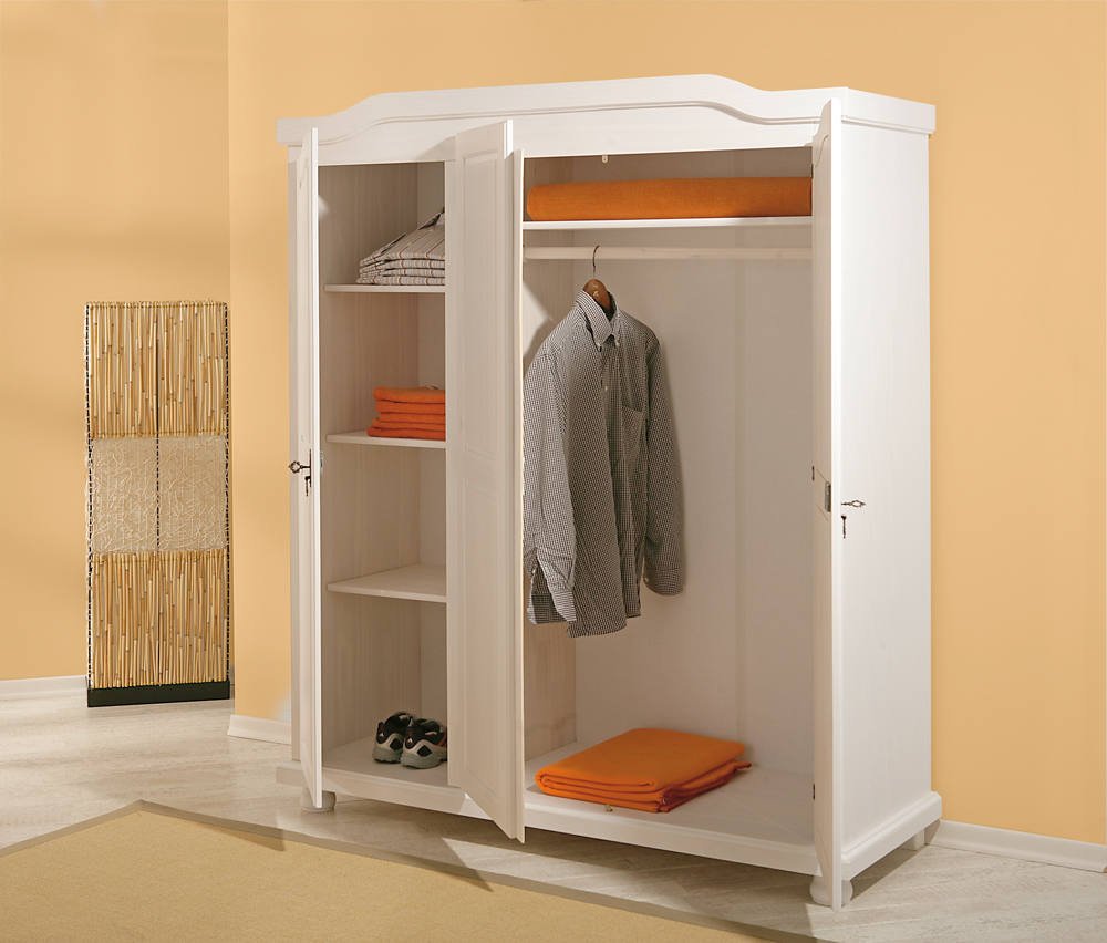 Kleiderschrank Mit Drei Flügeltüren Mit Innenregalen Aus Massivem Kiefernholz, Farbe Weiß, 150 X 180 X 56 Cm.