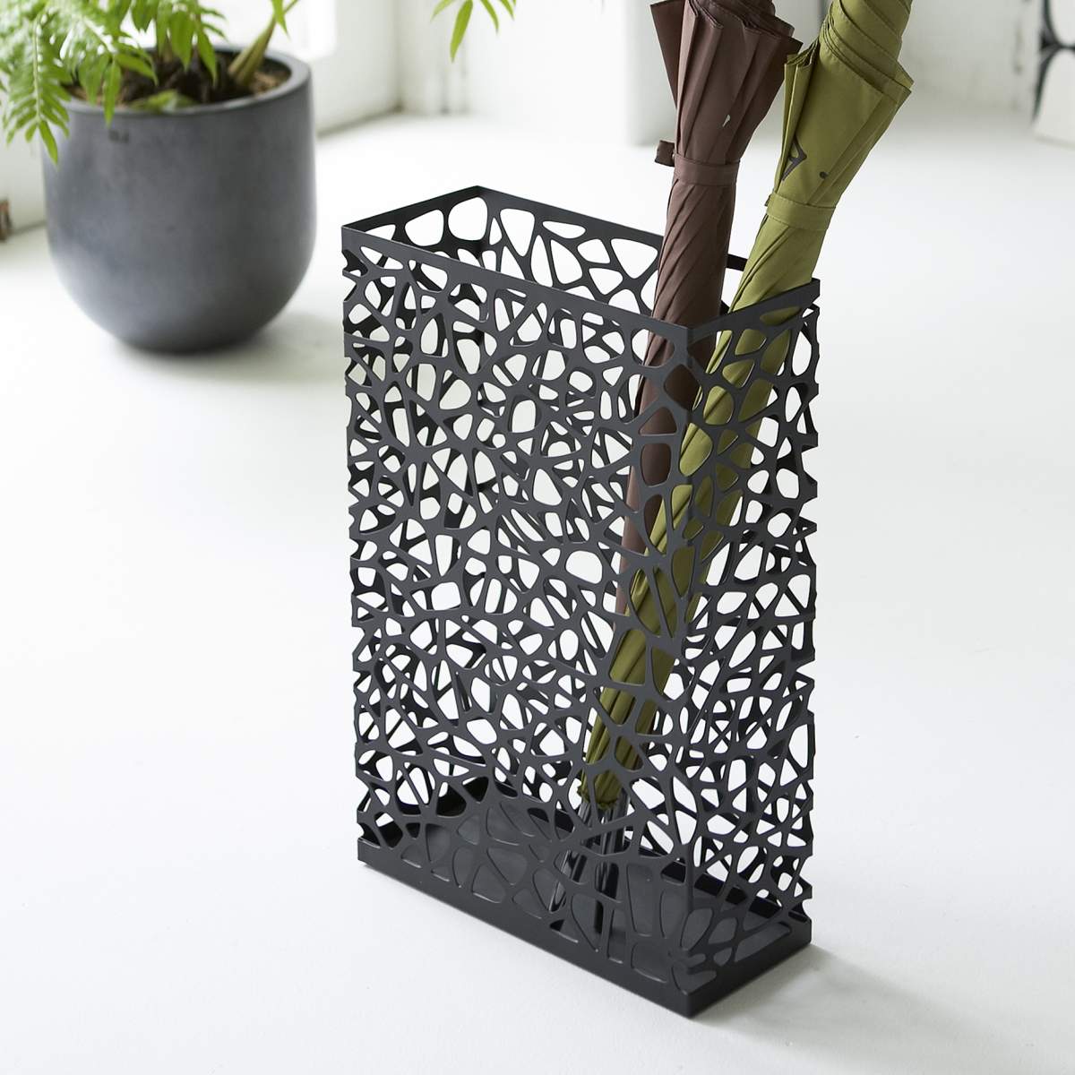 Yamazaki Schwarz - Großer Schirmständer L30 Cm - Nest