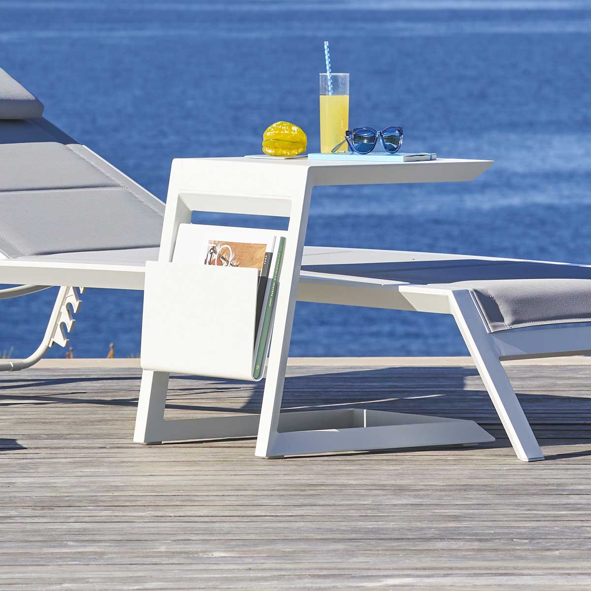 Hesperide - Table D Appoint De Jardin Carrée Allure Blanc 55x45x55cm En