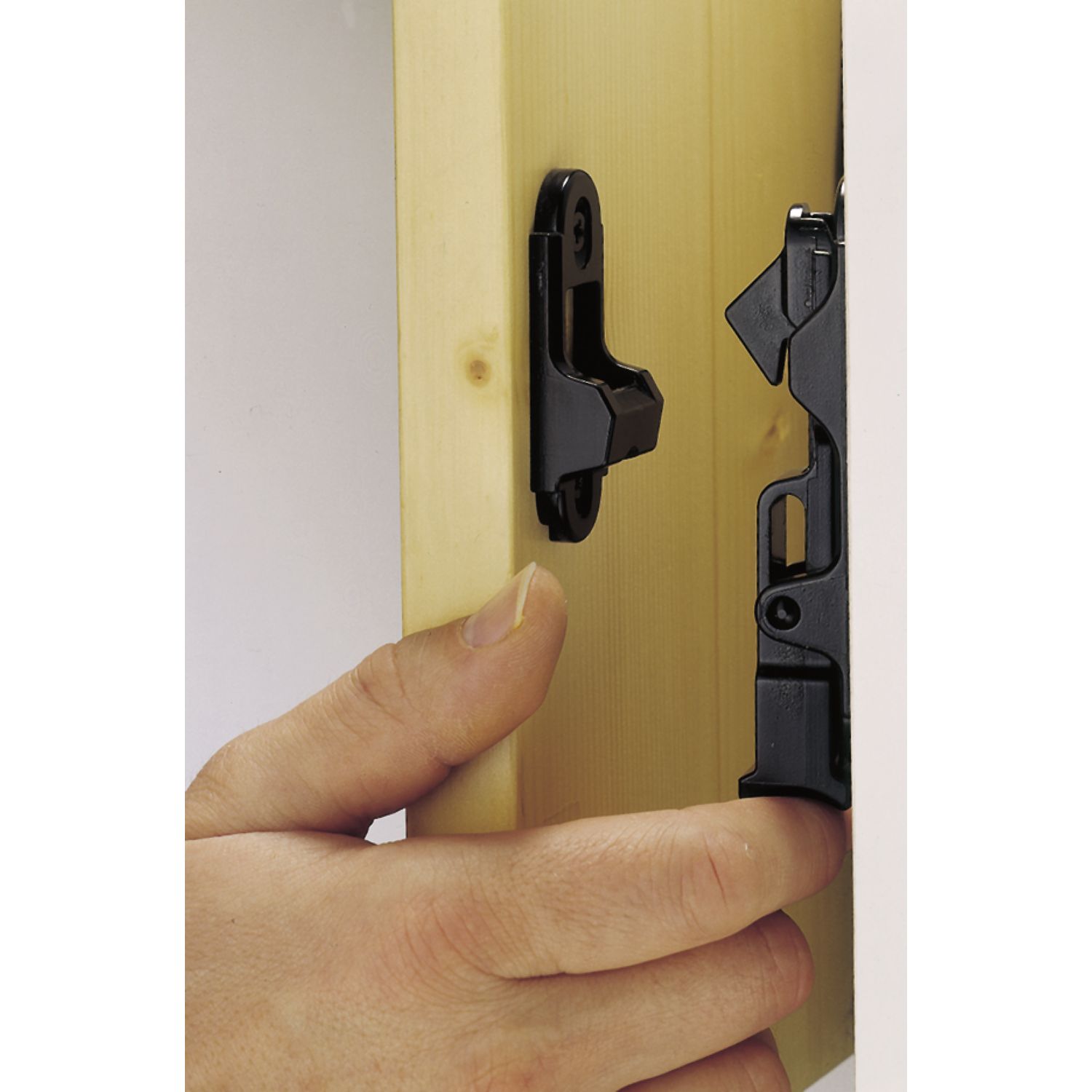 Maco - Rustico Türladenhalter Für Holzmontage, Mauerabstand 25 Mm, Schwarz 9004186453002