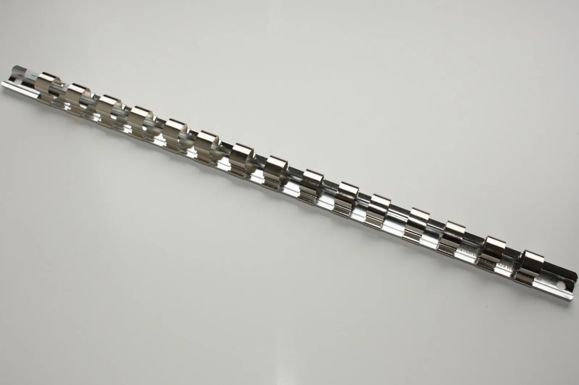 Boni-Shop® Stecknuss Halter, Stecknuss Schiene 1/2 Zoll, 15 Clips, Werkzeug Organisation