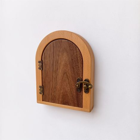 Cache-interrupteur en forme de porte, verrouillable en bois, style rustique, réutilisable, installation facile sans perçage, adapté pour chambres, salon, cuisine, salle de bain, jardin, balcon (1/4)