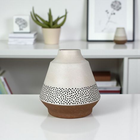 Earthy Bamboo Skandi Dotty Vase (1/2)
