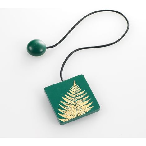 1 Embrasse aimantee Lisette or vert