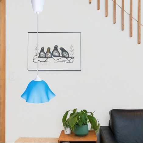 Suspension ondulée plastique bleu, douille E27, style nordique original pour déco maison (1/3)