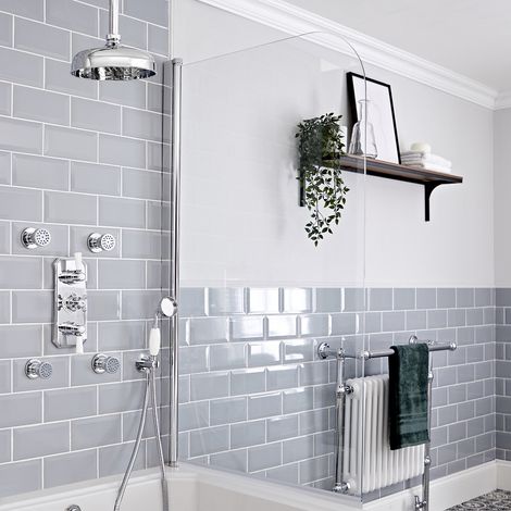 Hudson Reed Elizabeth - Kit de douche rétro - Mitigeur thermostatique à triple fonctions avec inverseur&44 Pommeau de douche pluie rond de 20 cm&44 Douchette et Buses hydromassantes - Chromé et Blanc