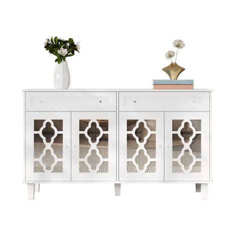 Credenza con quattro ante a specchio, cassettiera con cassetti, ripiani regolabili e maniglie in cristallo.