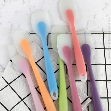 Spatule en silicone translucide intégrée, portable et résistante à la chaleur, pour la cuisine, la pâtisserie et le bricolage (rose). (1/5)
