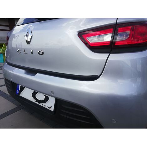 Renault Clio IV HB - Embellecedor negro para el portón trasero Tuning (1/5)