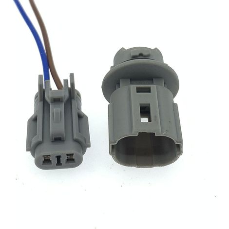 Le connecteur étanche 92340-5H000 est destiné aux feux de jour, feux stop, clignotants et feux arrière des véhicules Volkswagen. Il comprend un support de lampe et une fiche.