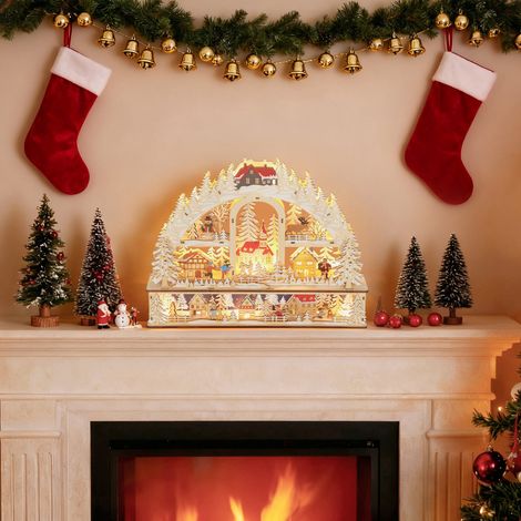 Villaggio di Natale con illuminazione a LED, 45 cm. Città di Natale con pupazzo di neve, renne e alberi, in legno naturale. (1/5)