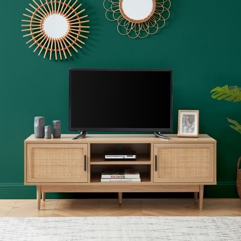 Meuble TV 2 portes 130x39,5x48,5 cm naturel – Structure en panneaux de particules – Pieds en bois d'eucalyptus – Rangement avec passe-câbles – Bata (1/5)