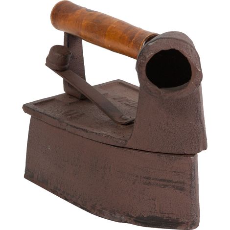 Bügeleisen aus Gusseisen mit antikiertem Rost-Finish L21,5xPR12,5xH9,5 cm