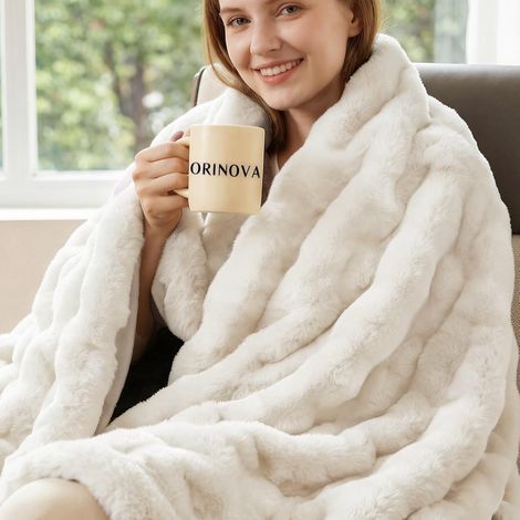 Couverture Cream Beige Fausse Fourrure Plaid Moelleuse 130x150 cm Couverture Douce Chaude Polaire Canapé Lit Lavable Fluffy Blanket (1/5)