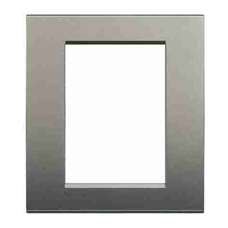 BTILNA4826AE Plaque carrée pour module Livinglight 3+3