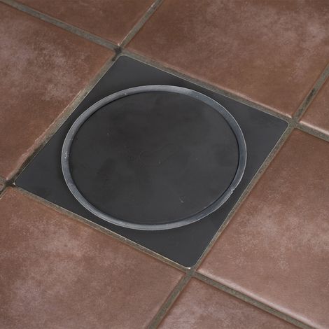 Einziehbarer Bodenablauf aus schwarzem Edelstahl mit Druckknopf und Fußpedal, insekten-, geruchs- und wasserdicht für Badewannen. (1/5)