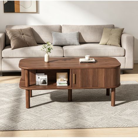 Mesa de centro escandinava de 110x55x45 cm con puerta corredera ranurada y espacio de almacenamiento abierto, MDF, color nogal. (1/5)