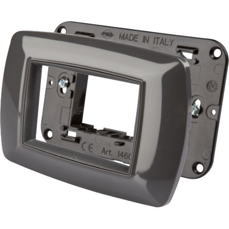 Placca 3 moduli in tecnopolimero con supporto