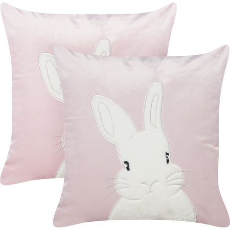 Lote de 2 cojines decorativos de tela de poliéster con patrón de conejitos en color rosa 45 x 45 cm Iberis (1/5)