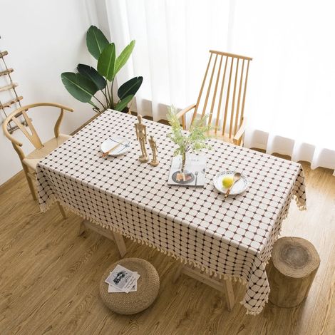 Simple table en toile de lin bordée décorée en flux su (1/5)