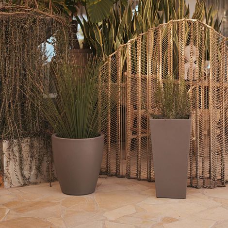 VIOLETA 40 Macetero Redondo y Moderno de Interior y Exterior Para Plantas y Flores Muy Resistente al Paso del Tiempo. Hecho de Polietileno en España - Bronce