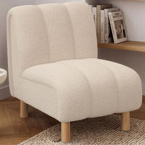 Sillón HECTOR de tejido bouclé beige y patas redondeadas con efecto madera (1/5)