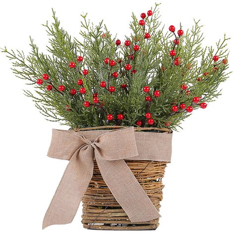 Weihnachtskranz aus Zedernholz mit Rattankorb und künstlichen Beeren und Blumenkorb für die Haustür – festliche Dekoration (1/2)