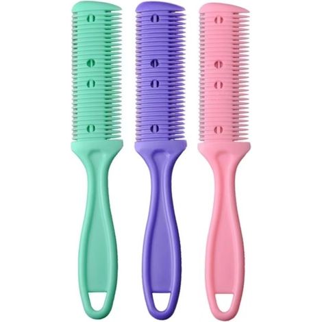 Set composto da tre pezzi: pettine e taglia-frangia (lame non incluse).