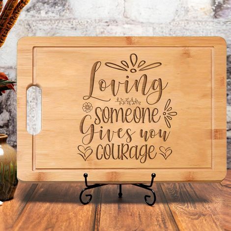 Planche à découper citation personnalisée – Cadeau romantique en bambou (1/5)