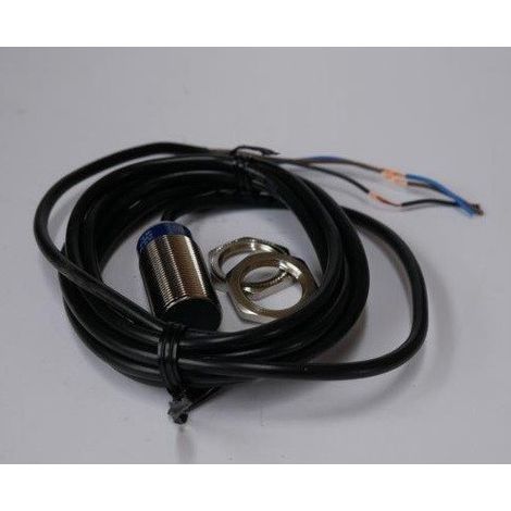 Détecteur de proximité inductif métal M18 1O 40mm noyable Sn8mm DC3-NPN NC câble 2 mètres Telemecanique XS SCHNEIDER