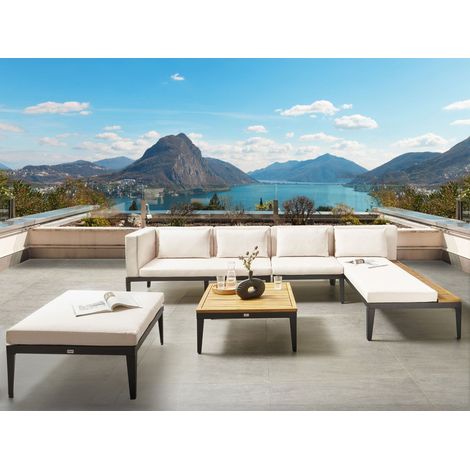 Conjunto de jardín 4 plazas de madera de acacia certificada sofá esquinero con mesa de centro y otomana cojines beige claro izquierdo Bracciano (1/5)