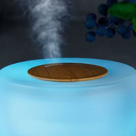 Humidificateur d'air automatique à aromathérapie, imitation bois clair, avec télécommande, norme européenne 220 V et veilleuse à aromathérapie sept couleurs. (1/5)