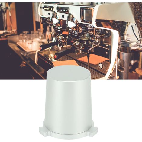 Il s'agit d'un doseur de café moulu en alliage de 51 mm pour machines à café Delonghi série 9 (9335/9155/9355/9665), conçu pour être fixé à la poignée de la machine. Il est de couleur argentée. (1/5)