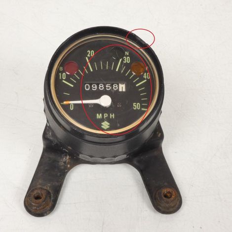 [PRODUIT D'OCCASION] Compteur en mph avec support origine pour moto Suzuki RV 90 VAN (1/5)