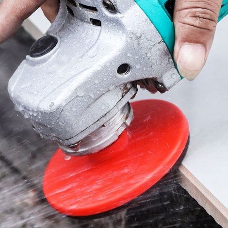 Meuleuse d'angle industrielle de grain 200 pour le chanfreinage et le détourage des carreaux de céramique, intégrée pour le meulage des bords de dalles, de marbre et de pierre de quartz. (1/5)