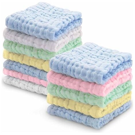 Lot de 12 serviettes de bain bébé en coton.