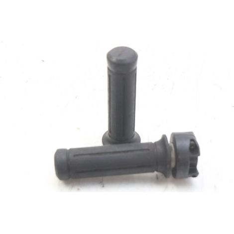 [PRODUIT D'OCCASION] POIGNEE ACCELERATEUR HONDA FES PANTHEON 2T 125 1998 - 2002 (1/4)