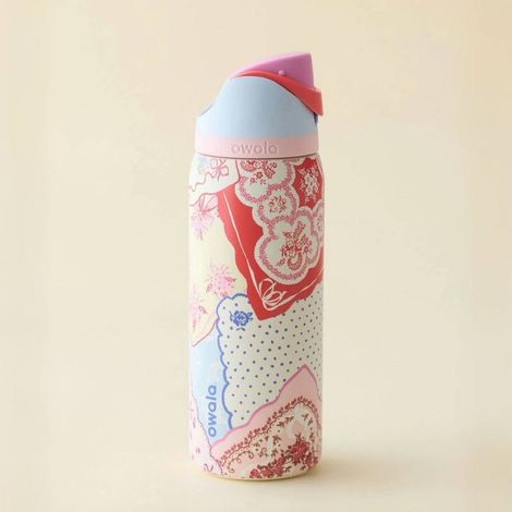 Owala 32-oz-Wasserflasche, exklusiv bei Urban Outfitters, mit FreeSip-Anschlusssystem (1/5)