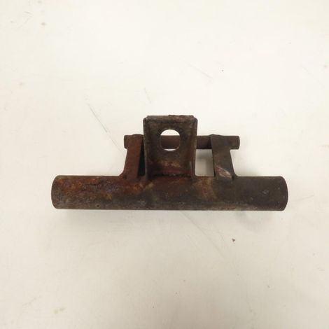 [GEBRAUCHT] [GEBRAUCHTWAREN] Originaler Motorhalter für Peugeot Scooter 80 Sv (1/3)