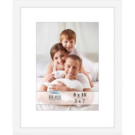 Cadre photo Blanc 20x25 cm avec tapis amovible pour 13x18 cm Photo - Cadre composite bois de style moderne - Plateau de table ou support mural - Collection Bliss (1/5)