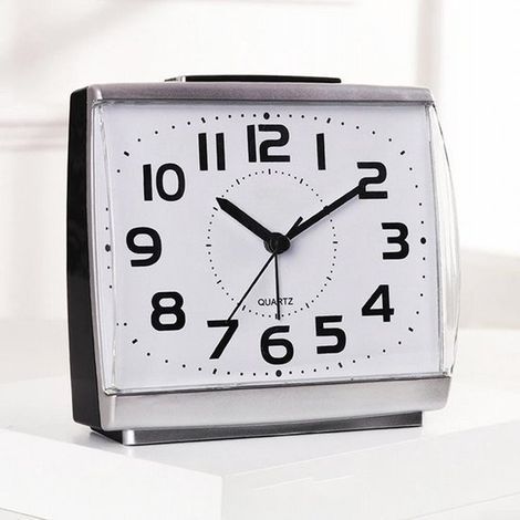Wecker – Analoger Wecker – Digitaler Wecker – Reisewecker – Lautloser Betrieb – Großes Display – Nachtsichtfunktion – Batteriebetrieben (1/5)