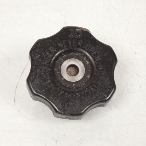 [GEBRAUCHT] [GEBRAUCHTWARE] Originaler Kühlerdeckel für Motorrad Suzuki 400 (1/2)
