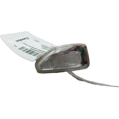 [PRODUIT D'OCCASION] Repetiteur Aile Droit DACIA Sandero II Phase 1 2012-... ♻️ Ref Oe. 261601801r - Garantie à vie (1/2)