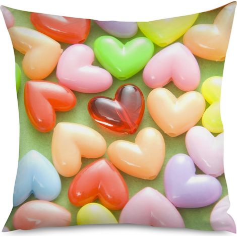 Housse de coussin cœurs rouges sur fond blanc (1/5)
