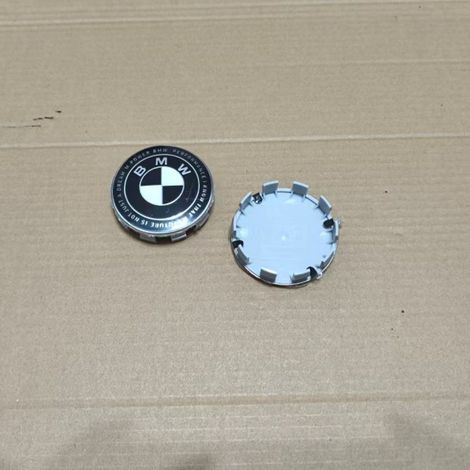 BMW Radkappe 68 mm – Aluminium-Nabenkappe für 1er- bis 6er-Reihe, X1- bis X6-Reihe, 320 GT, Auto-Radzubehör, 4er-Set – Schwarz und Weiß