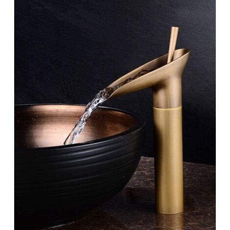Robinet mitigeur d'évier de cuisine, robinets de lavabo cascade robinet de salle de bain de bain mélangeur de style verre à vin (1/5)
