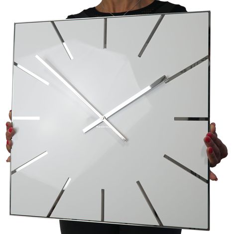 Große weiße Wanduhr, genau 50 cm