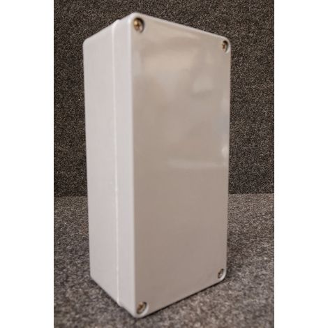 Coffret polyester renforcé 75x160x55mm avec couvercle gris étanche IP66 7Nm CUBO M ENSTO
